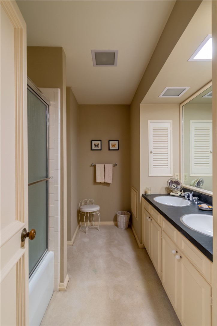 4 Caleta Cir Property Photo 26