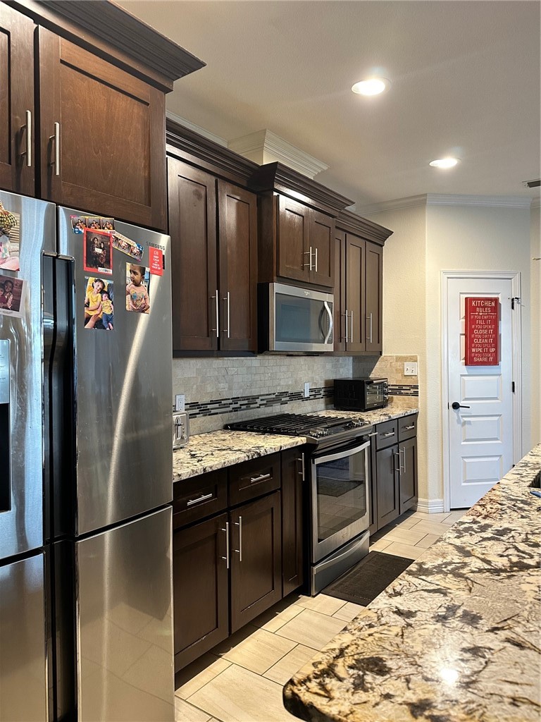 7945 Snake River Drive Property Photo 4