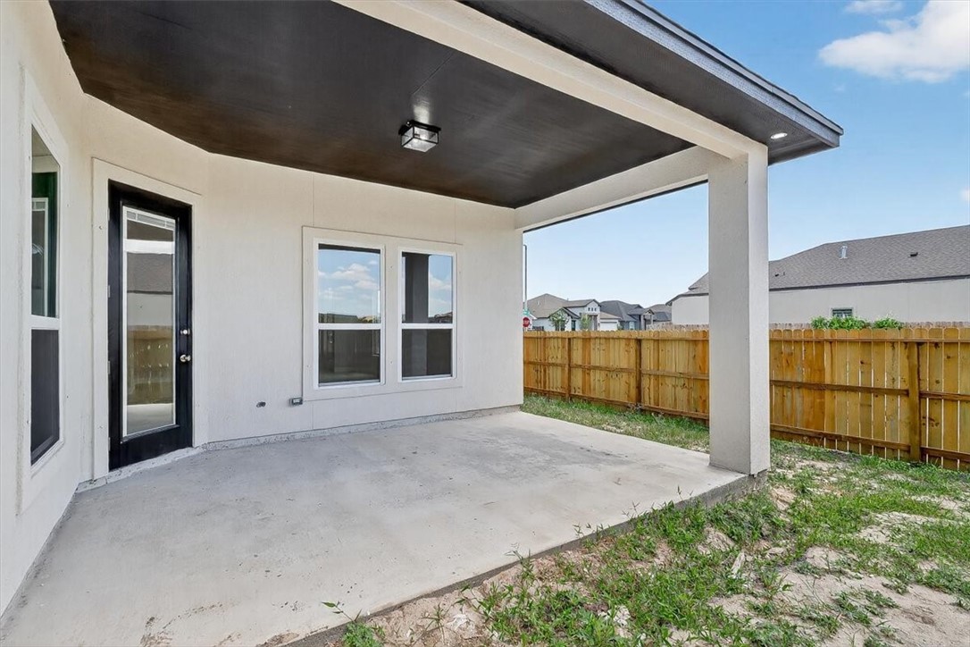 2701 Lannister Property Photo 21