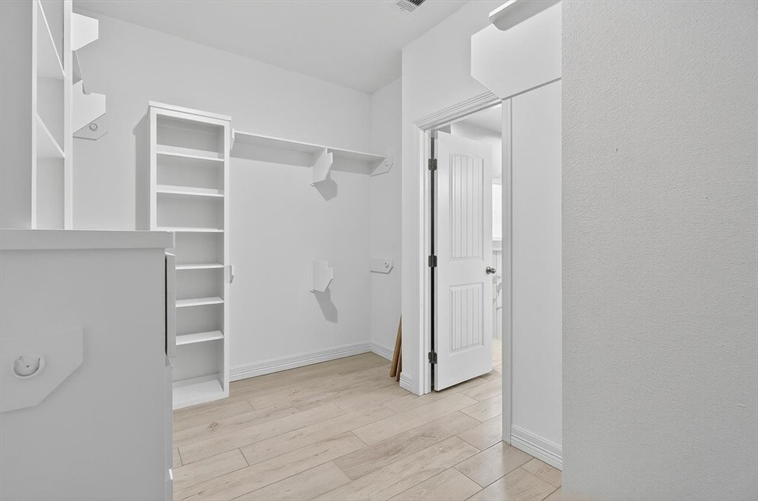 2701 Lannister Property Photo 38
