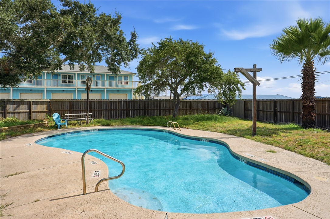1809 Hillcrest Dr 205 Property Photo 19