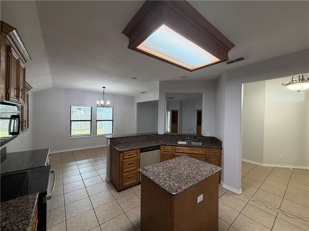6830 Round Table St Property Photo 8
