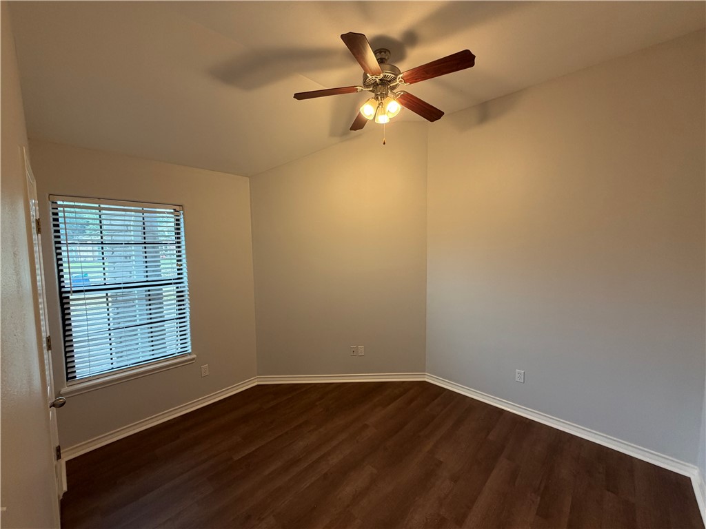 6830 Round Table St Property Photo 11