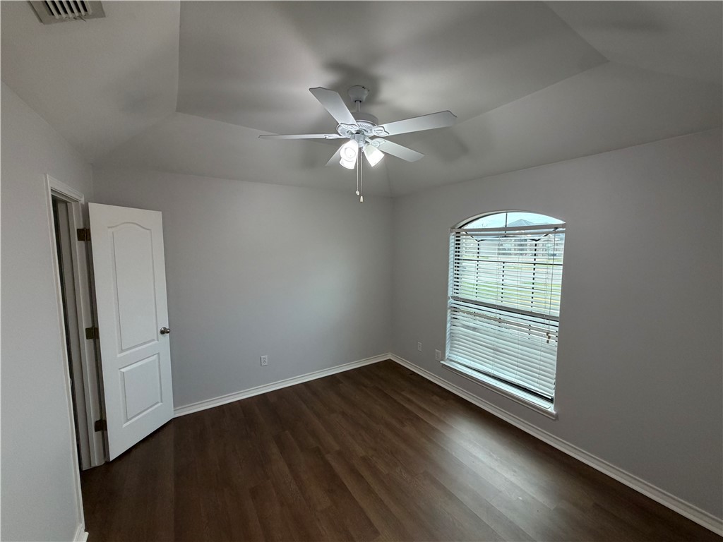 6830 Round Table St Property Photo 12