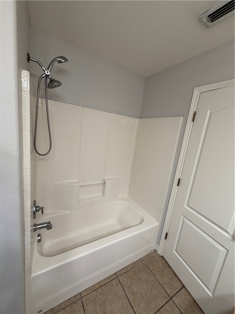 6830 Round Table St Property Photo 14