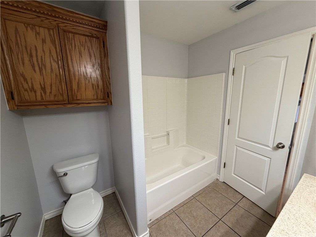 6830 Round Table St Property Photo 15