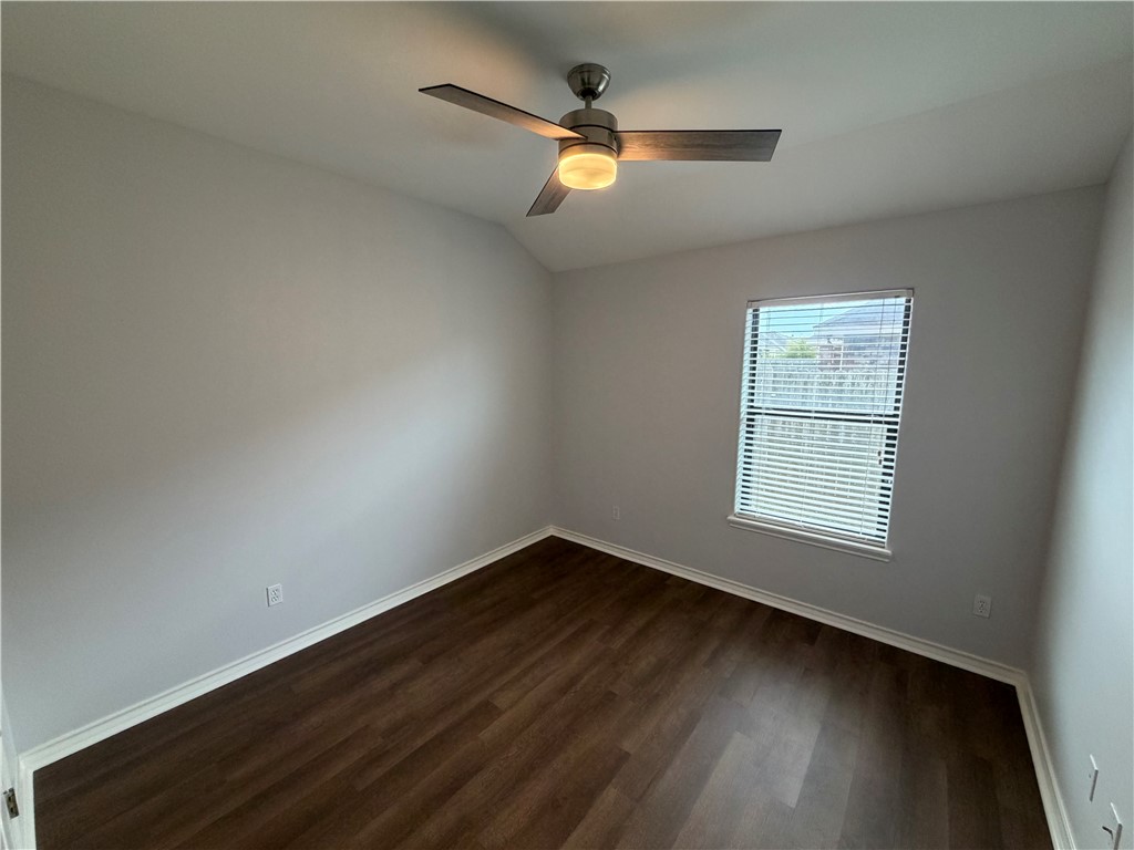 6830 Round Table St Property Photo 16