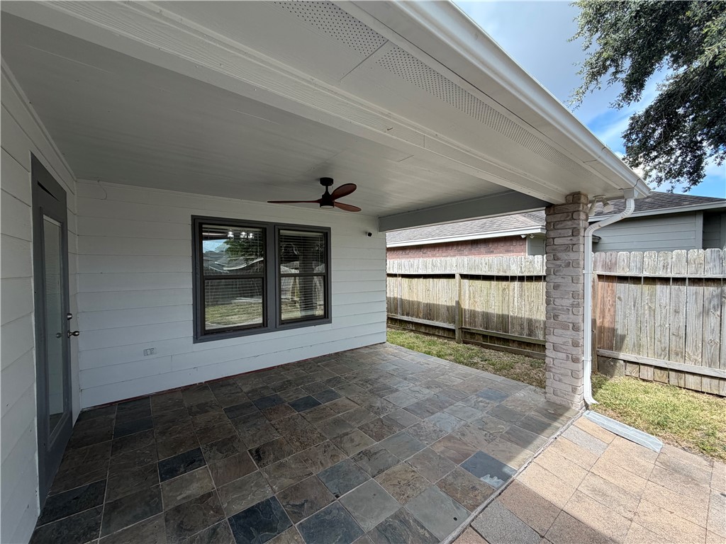 6830 Round Table St Property Photo 24