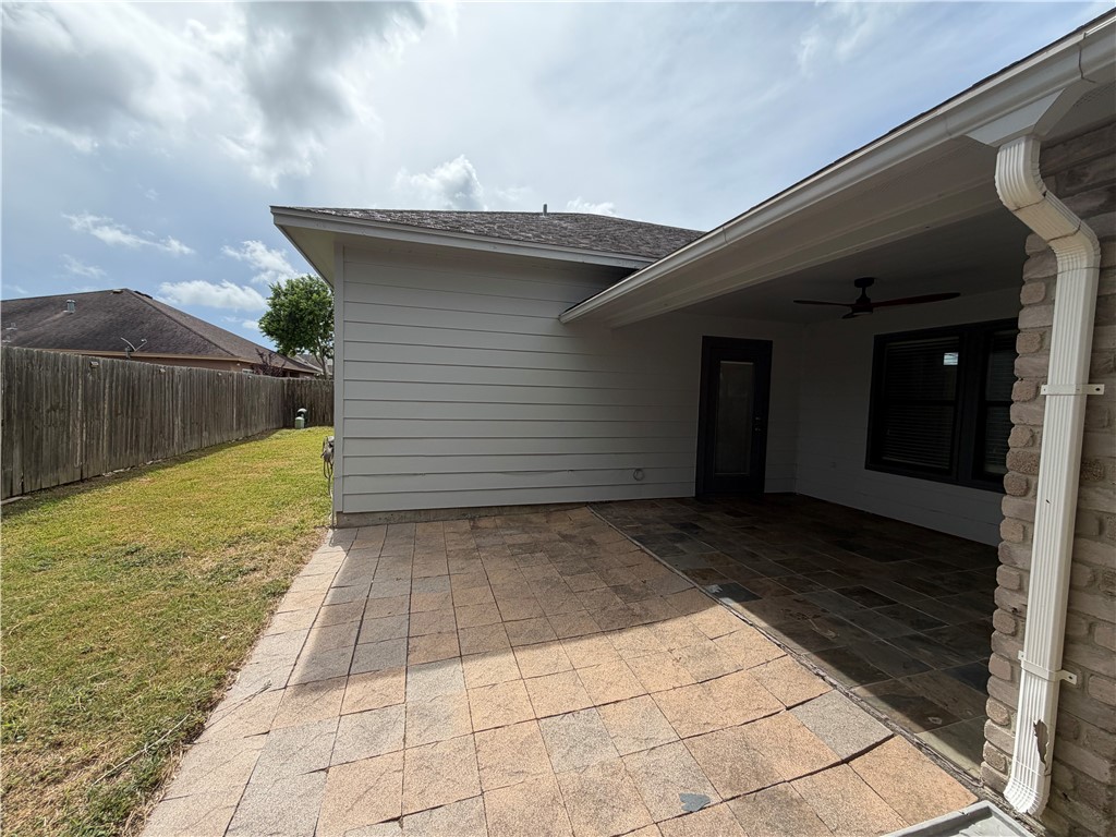 6830 Round Table St Property Photo 25
