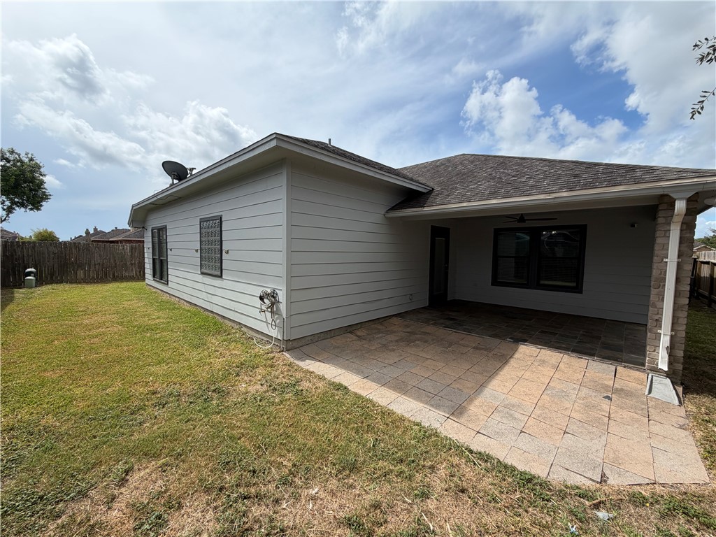 6830 Round Table St Property Photo 26