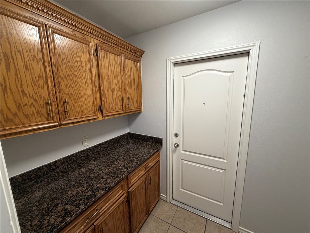 6830 Round Table St Property Photo 28