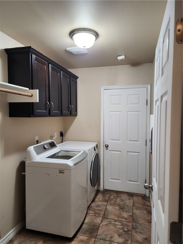 2909 Masterson Dr Property Photo 15