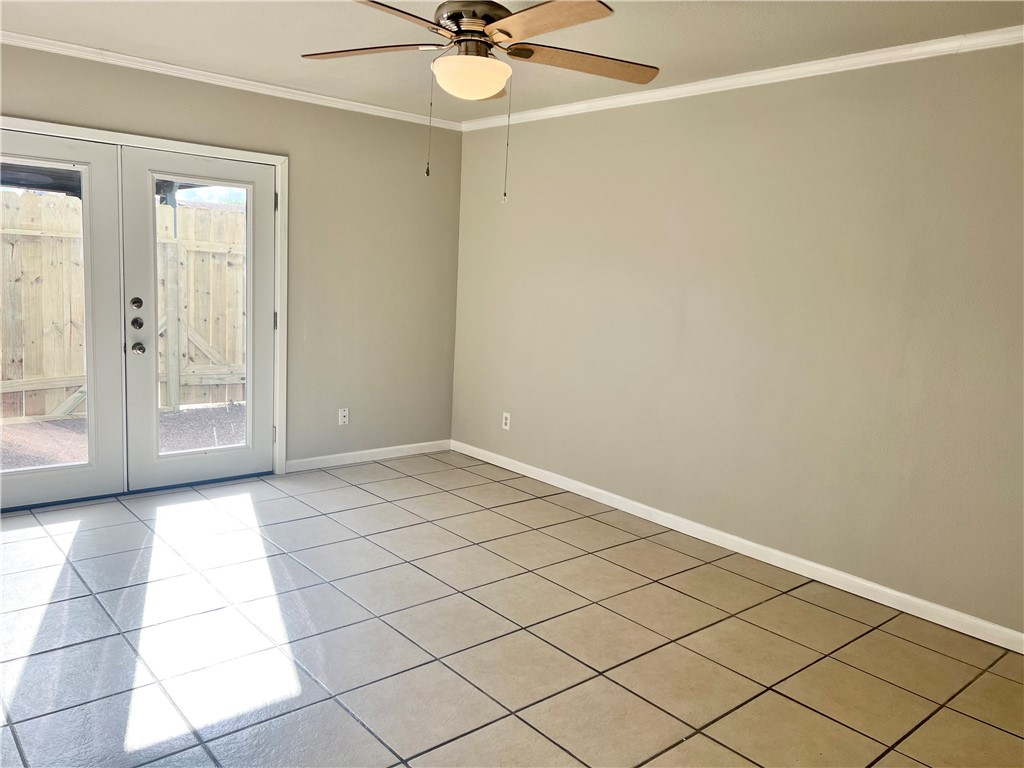 1606 Cimmarron St A Property Photo 3