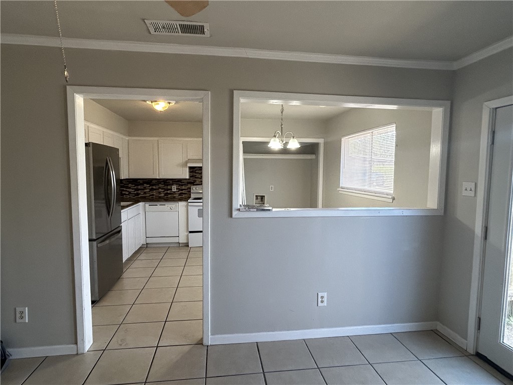 1606 Cimmarron St A Property Photo 4