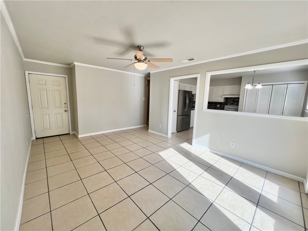 1606 Cimmarron St A Property Photo 5