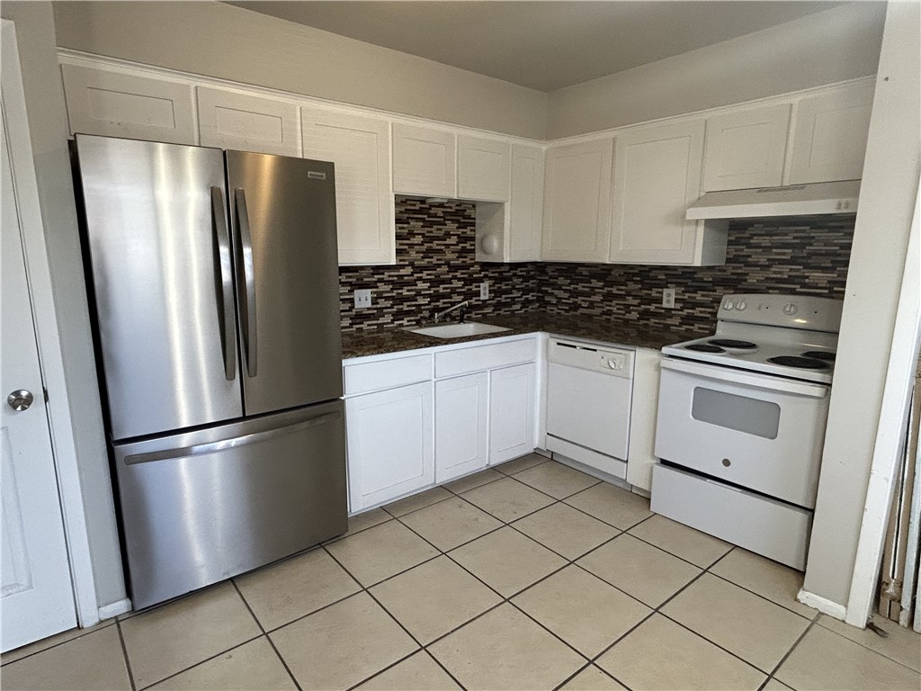 1606 Cimmarron St A Property Photo 7