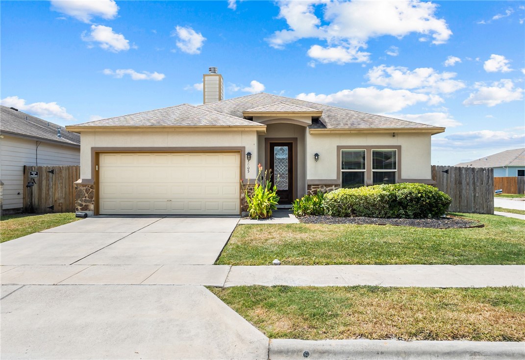 7605 Sable Creek Dr Property Photo 1