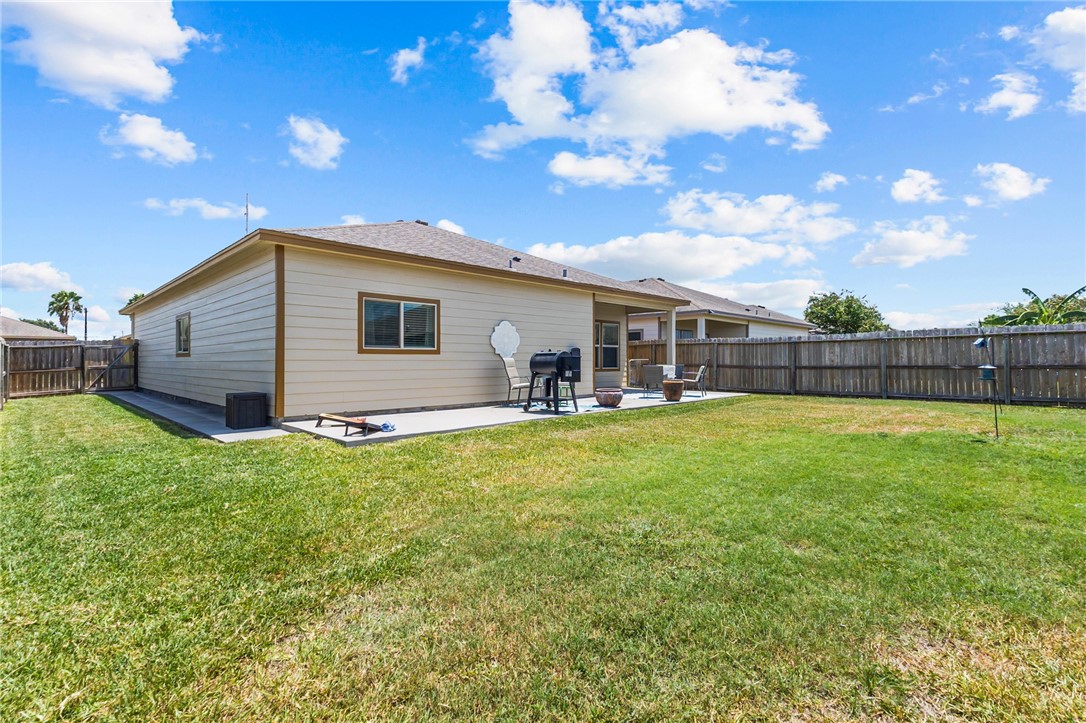 7605 Sable Creek Dr Property Photo 27
