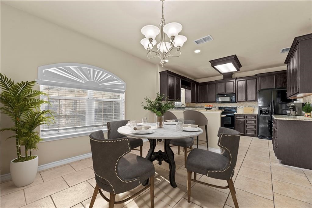 6438 Hardwick St Property Photo 5