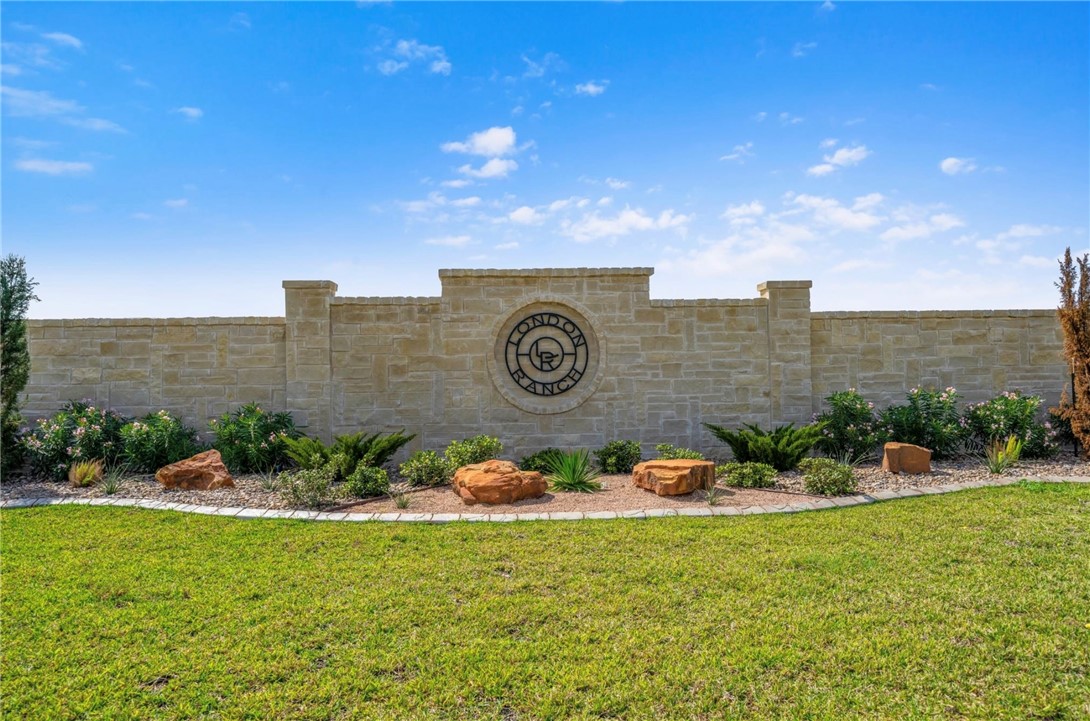 1493 Y.o. Ranch Dr Property Photo 1