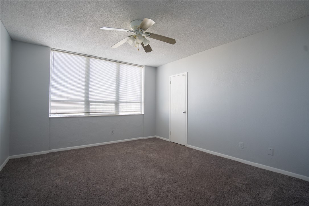 715 S Upper Broadway St 406 Property Photo 7