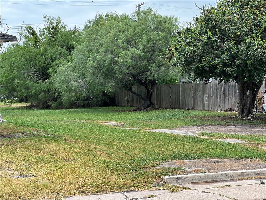 509 E Richard Ave Property Photo 3