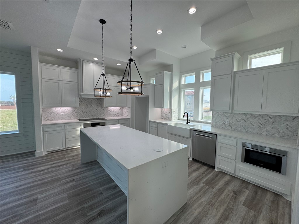 138 Sea Air Property Photo 4