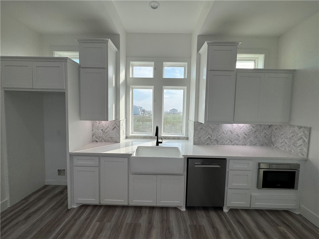 138 Sea Air Property Photo 6