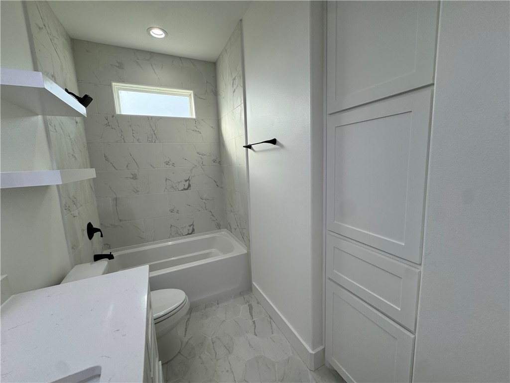 138 Sea Air Property Photo 28