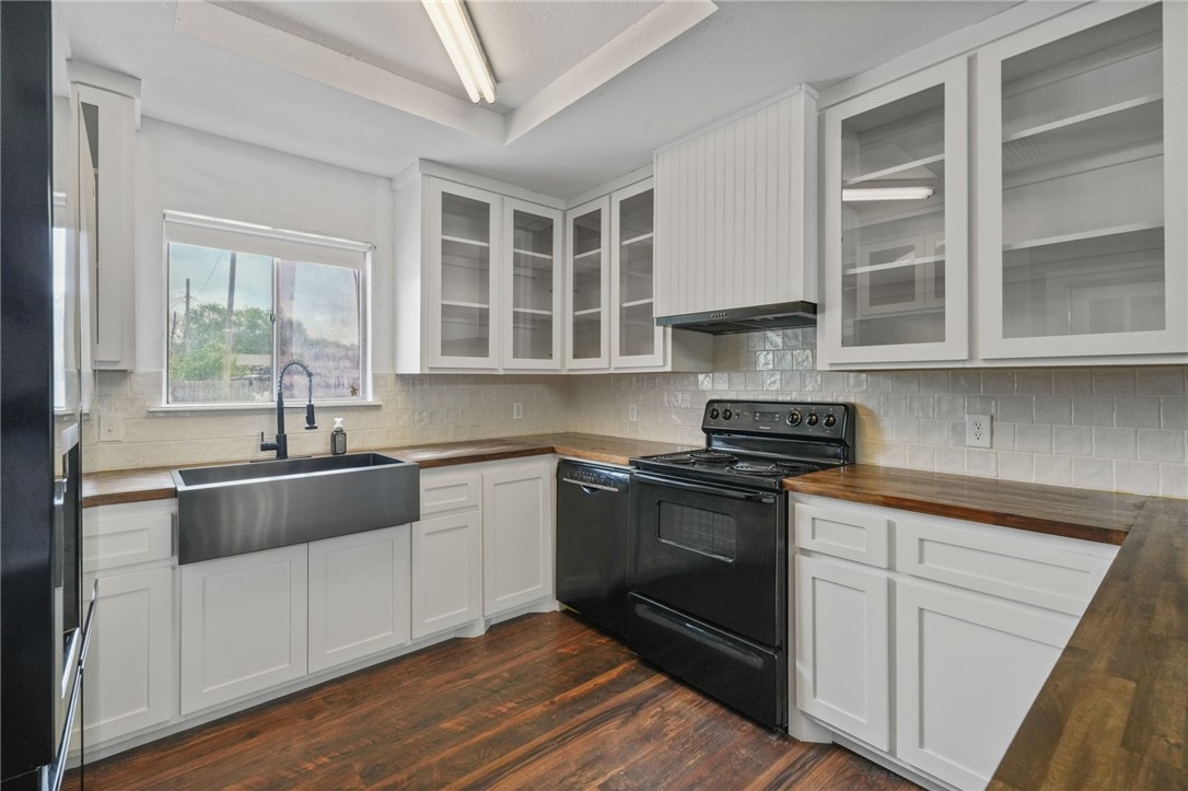 480767 Property Photo 4