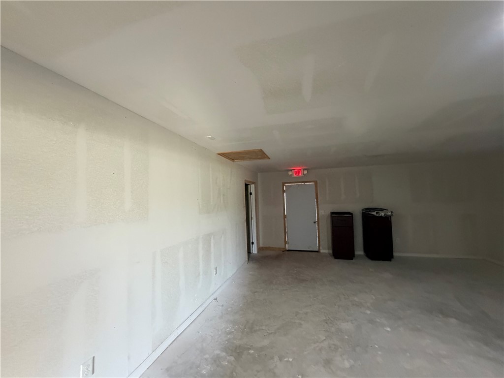 1140 Us-77 Property Photo 6