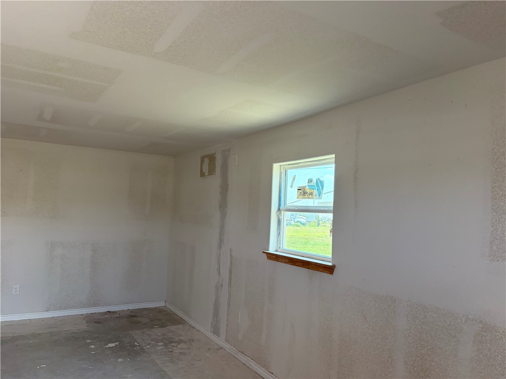 1140 Us-77 Property Photo 10