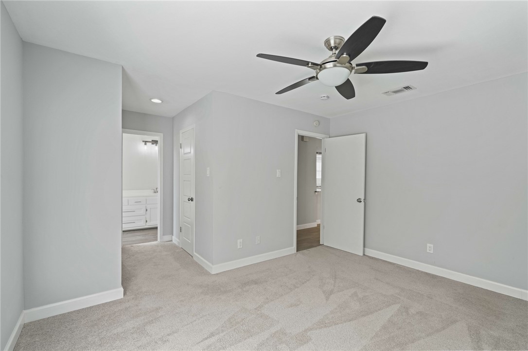 2406 Capitan Dr C Property Photo 10