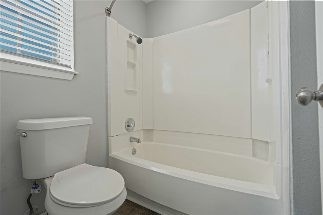 2406 Capitan Dr C Property Photo 13