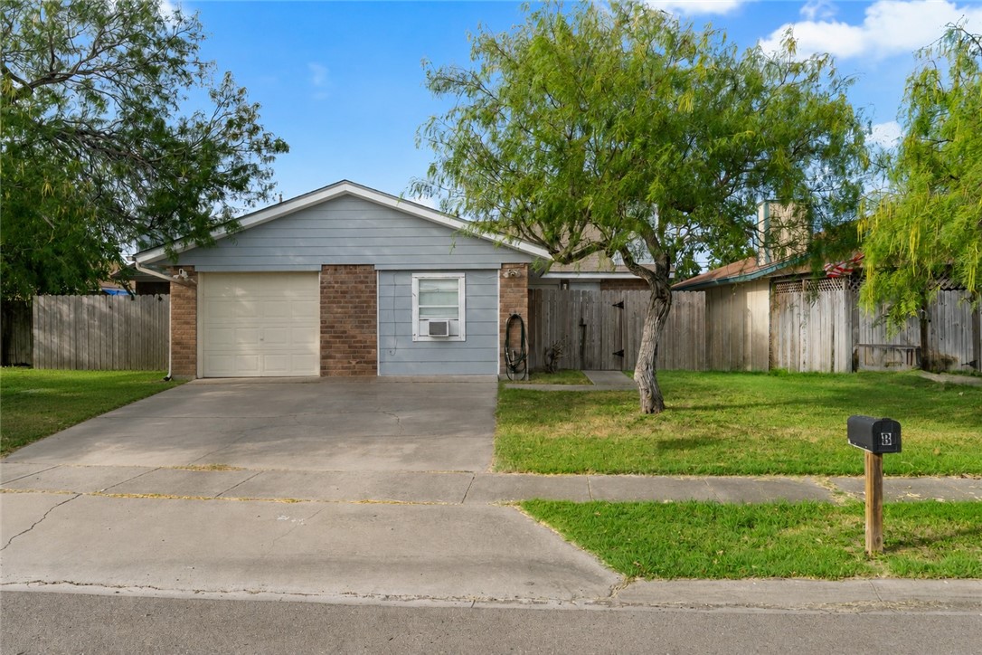6612 Hardwick Dr B Property Photo 1
