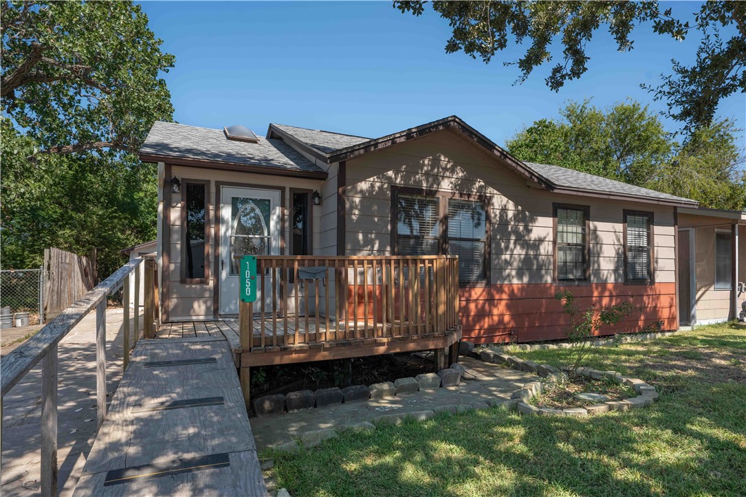 1050 Dorthy Dr Property Photo 1
