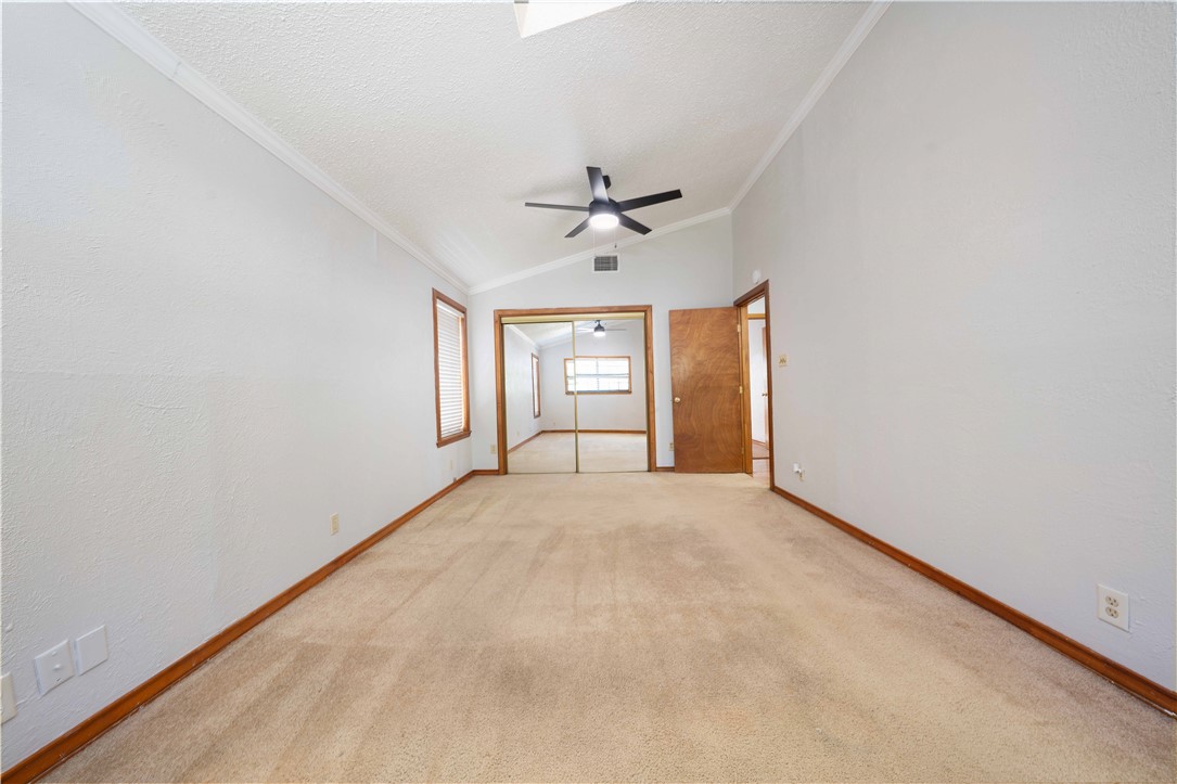 1050 Dorthy Dr Property Photo 16