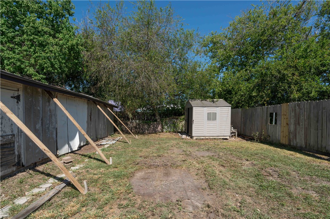 1050 Dorthy Dr Property Photo 18