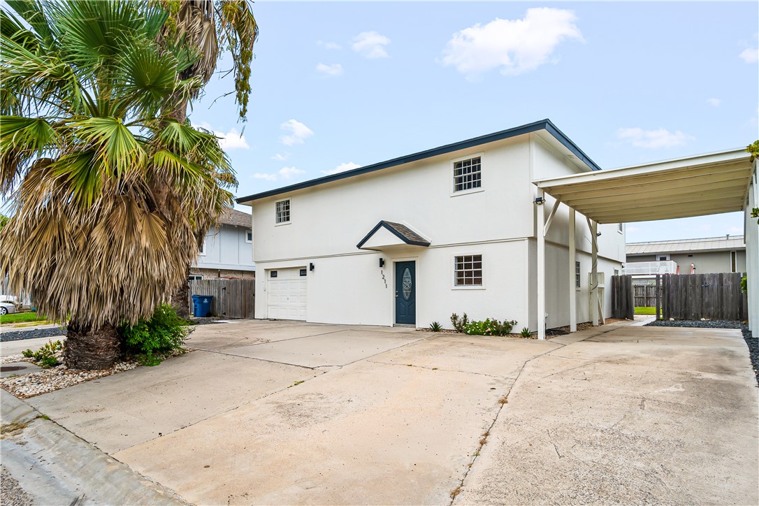 1211 Whispering Sands St Property Photo 4