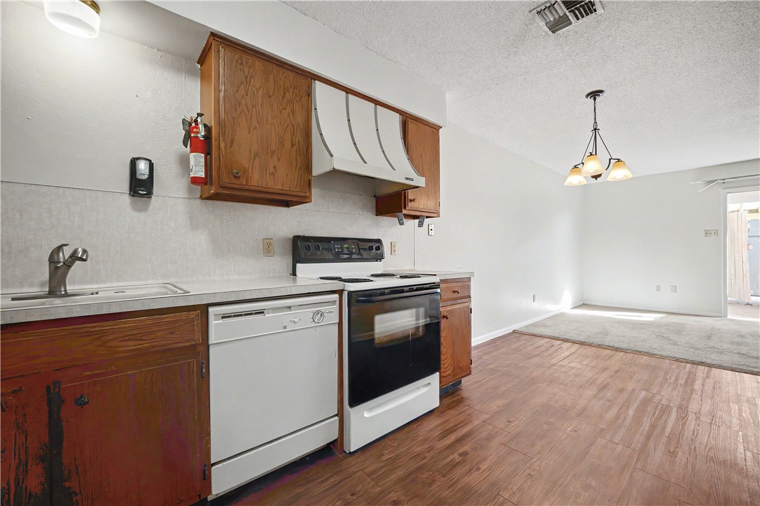 4217 Acushnet Dr D Property Photo 8