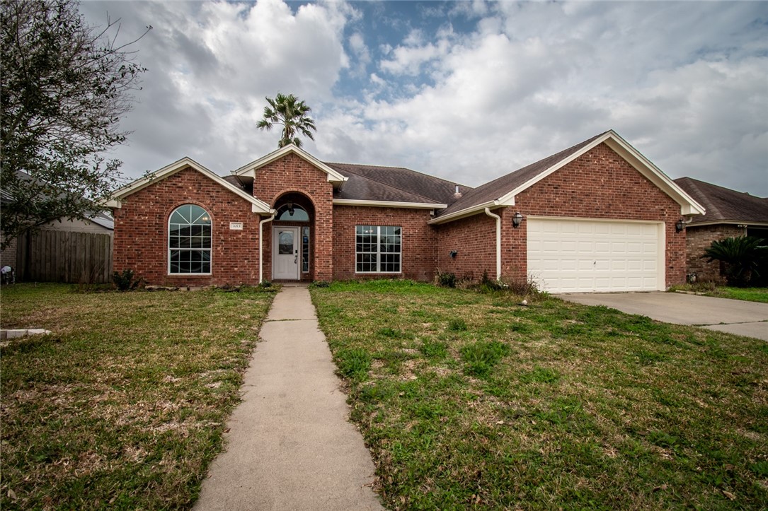 7013 Madiera Dr Property Photo 1