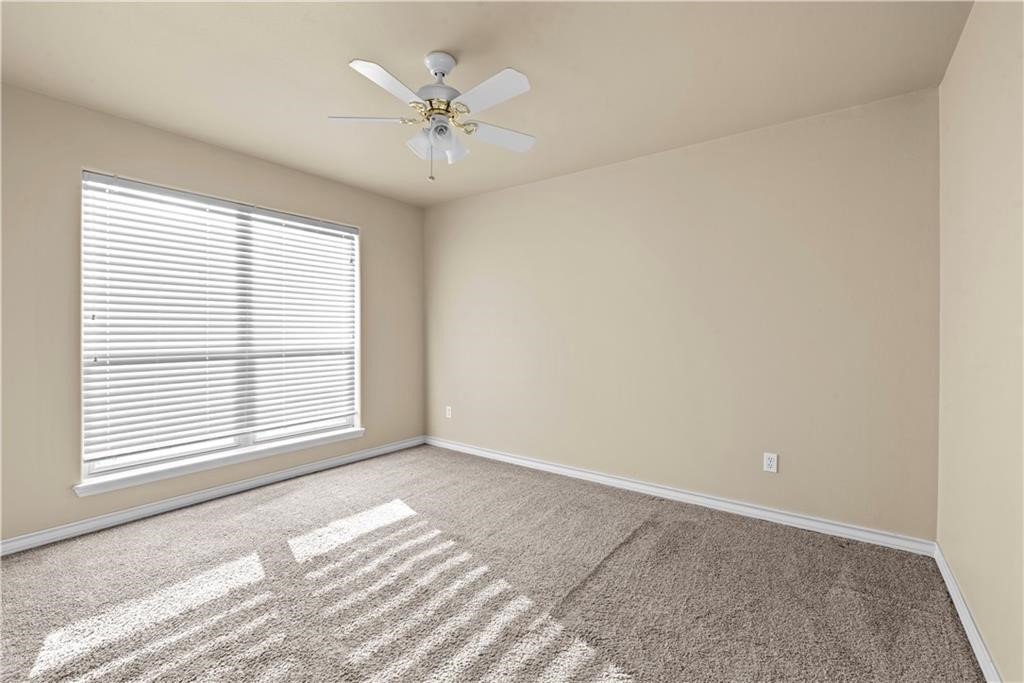 6438 Hardwick St Property Photo 6