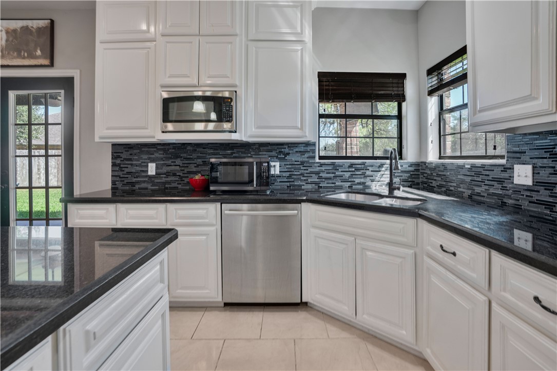 1424 Del Mar Dr Property Photo 17