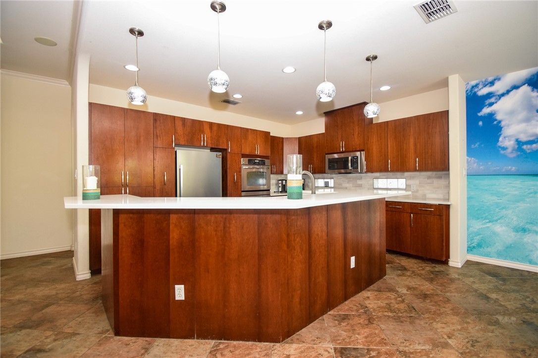 16121 Seagrape St Property Photo 13