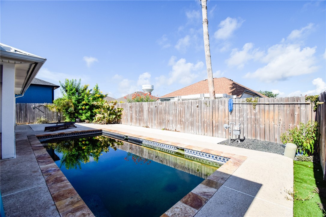 16121 Seagrape St Property Photo 41