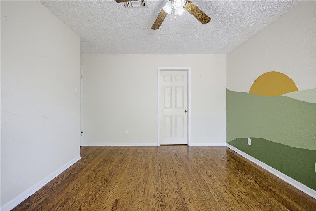 14732 Prairie Creek Dr Property Photo 14