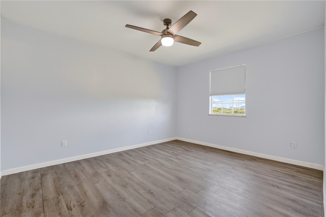 114 W Shady Oak Property Photo 27