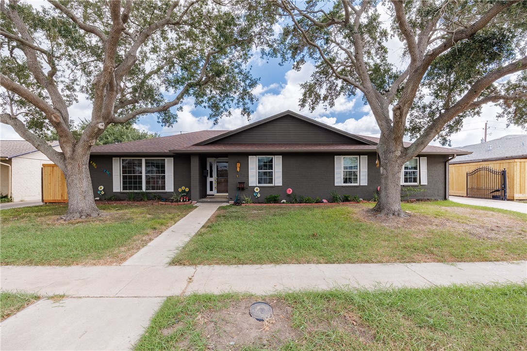 6702 Sahara Dr Property Photo 2