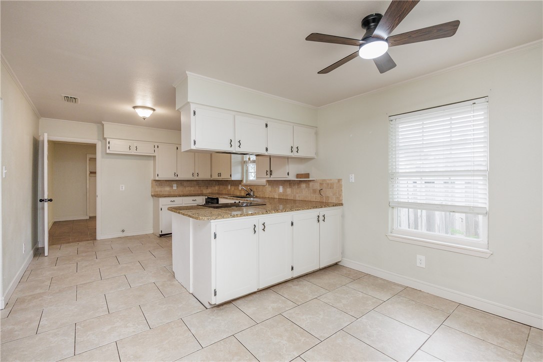 6702 Sahara Dr Property Photo 14