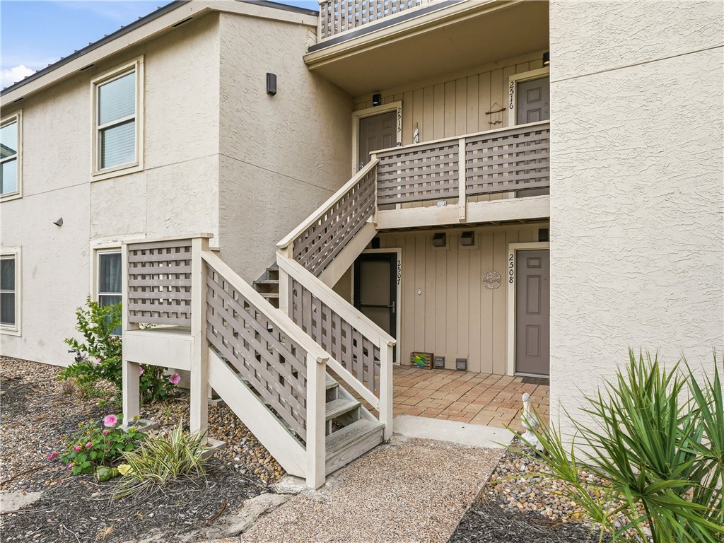 2515 Bayhouse Dr Property Photo 2